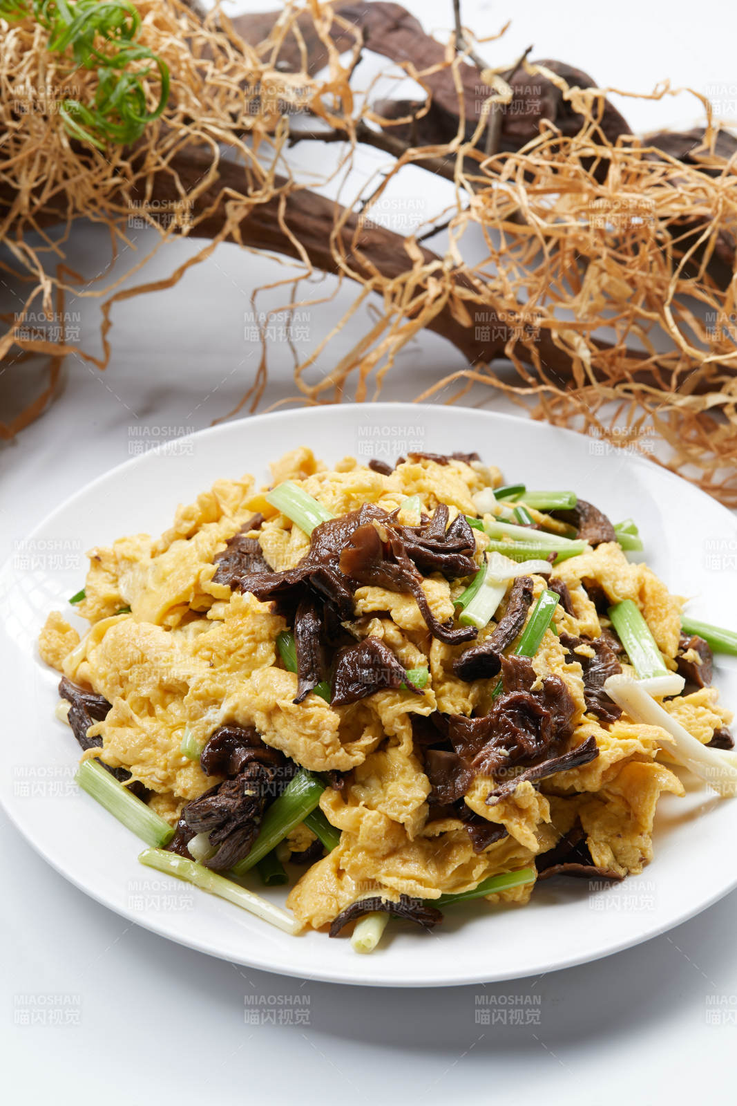 蒜薹山珍菌炒雞蛋