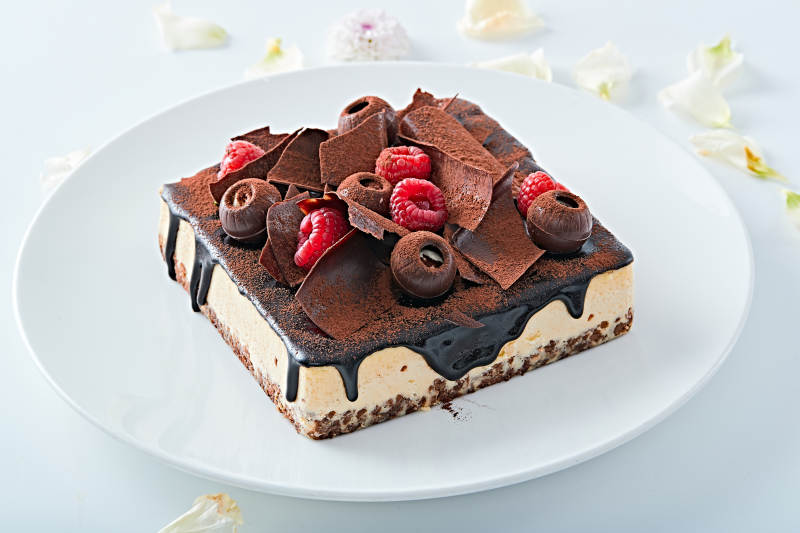 可可撒粉黑巧克力奶酪慕斯蛋糕