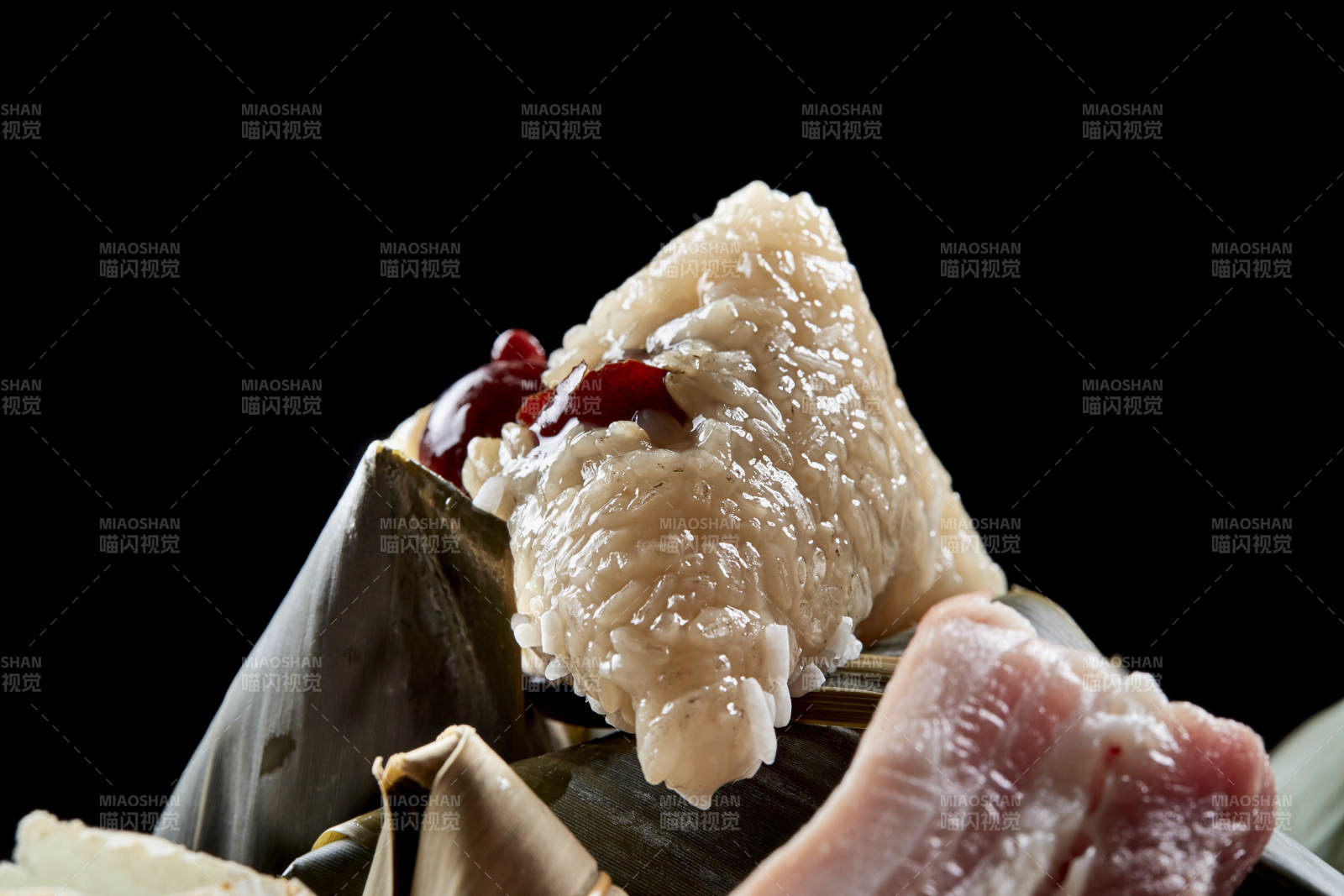 端午节的粽子和原材料