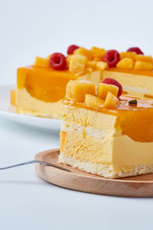 树莓芒果鲜奶慕斯蛋糕