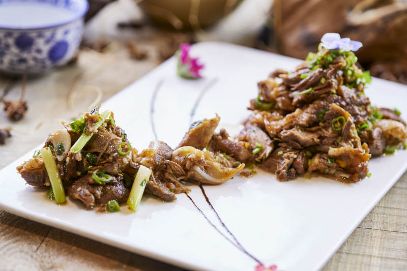 农家拆骨肉肘子