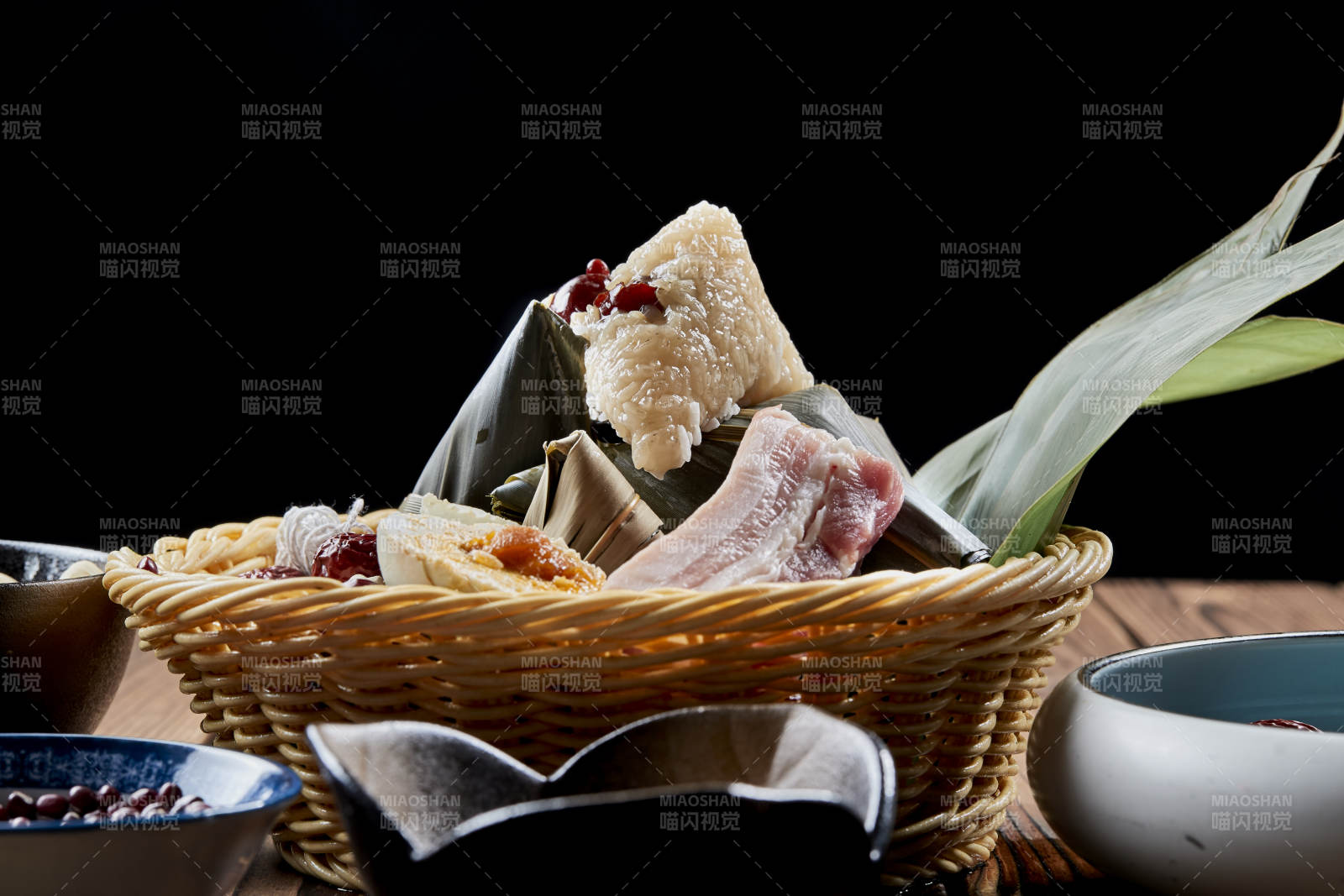 端午节的粽子和原材料