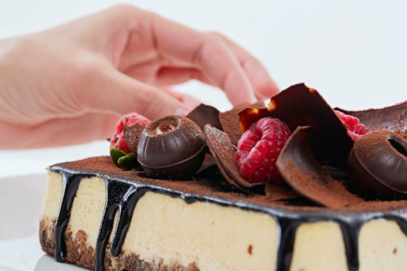 可可撒粉黑巧克力奶酪慕斯蛋糕