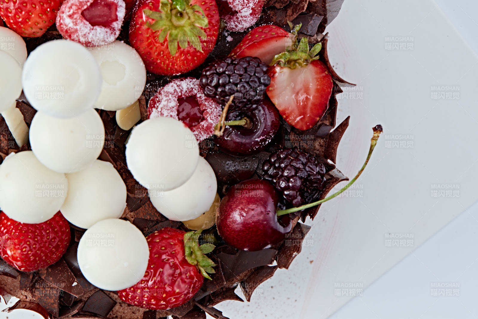 法式鲜果浓香黑森林巧克力生日蛋糕