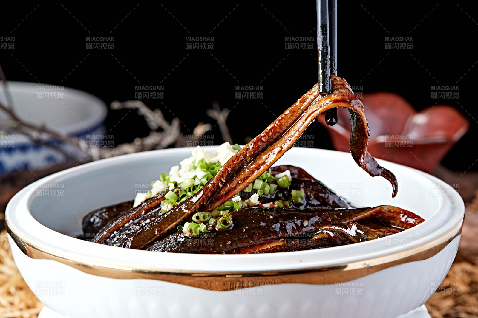 淮揚(yáng)菜生敲鱔絲