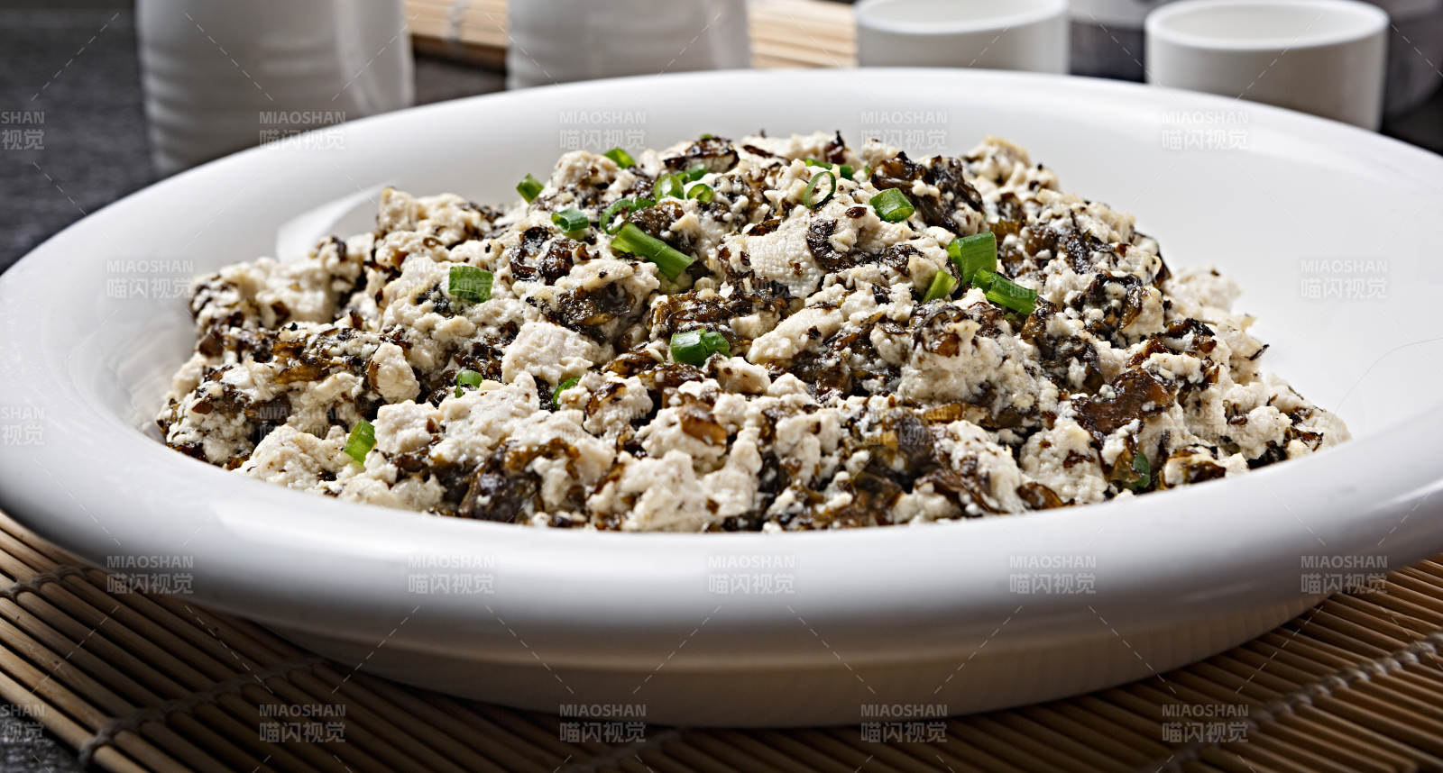 地皮菜烩懒豆腐