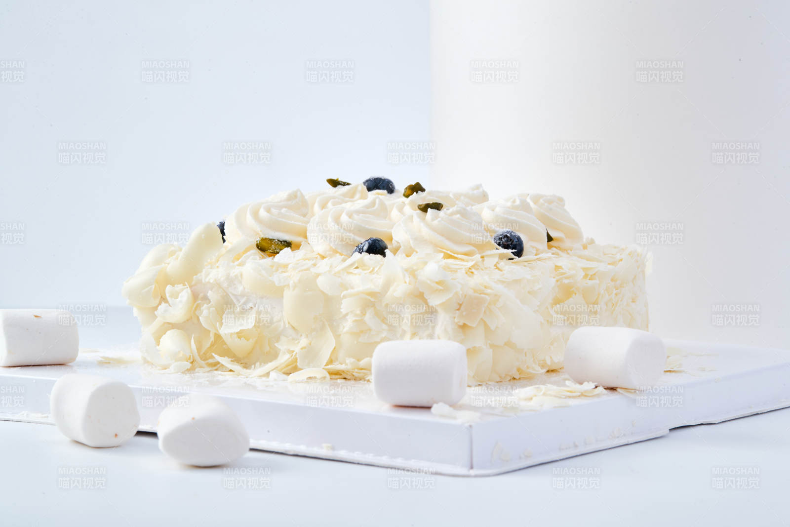 藍莓白巧克力鮮奶慕斯榴蓮蛋糕