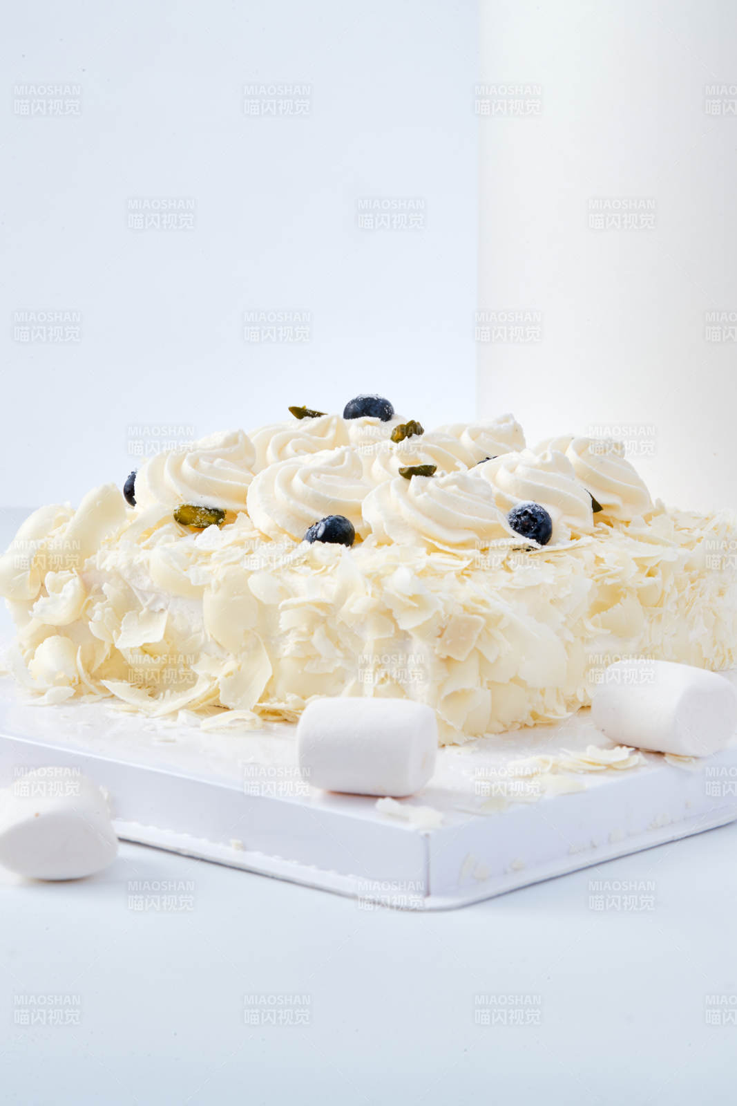 藍莓白巧克力鮮奶慕斯榴蓮蛋糕