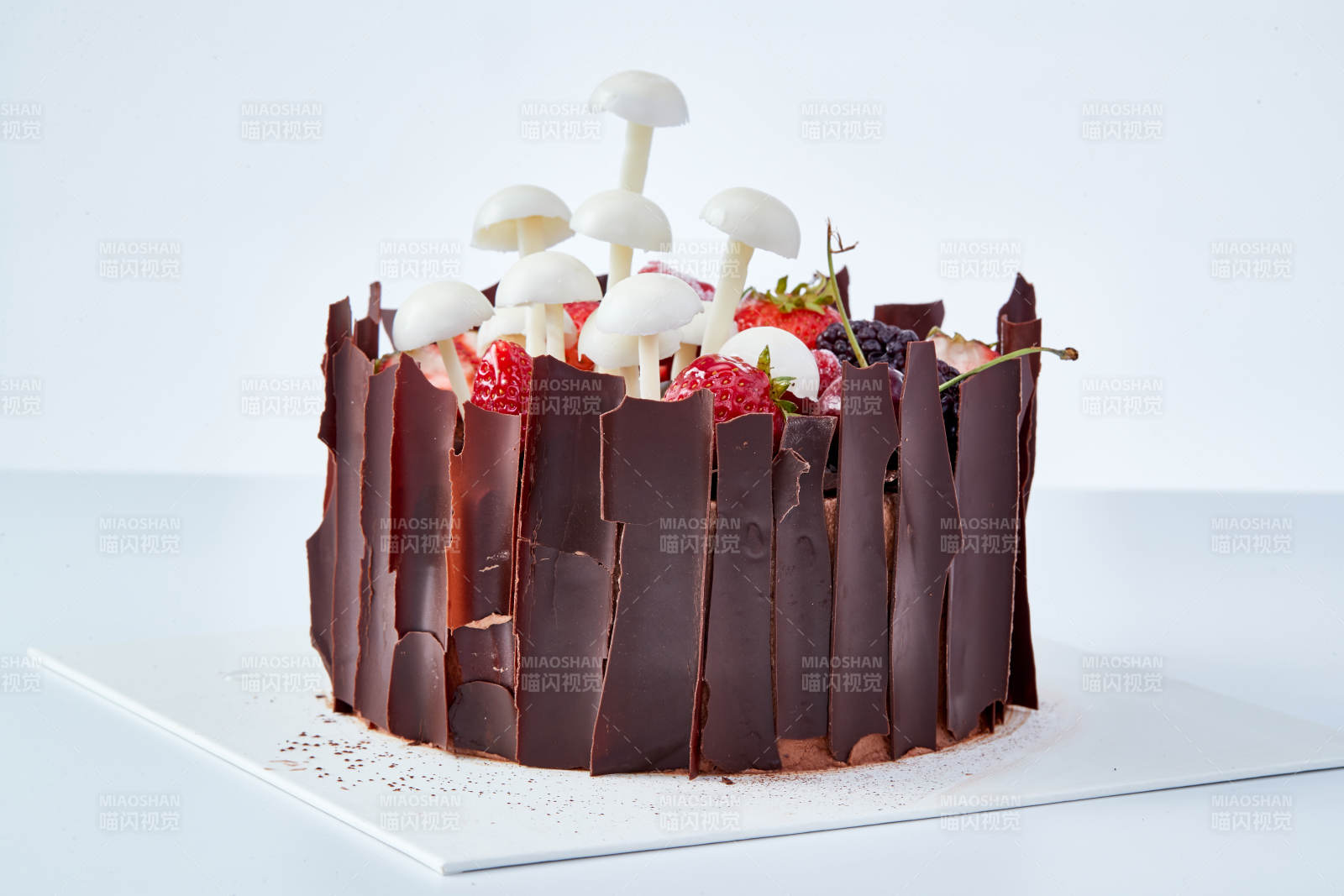 法式鲜果浓香黑森林巧克力生日蛋糕