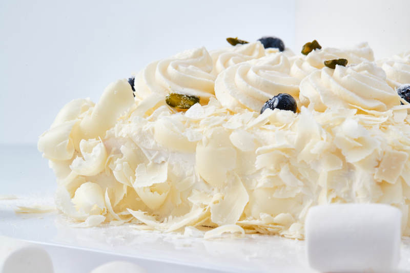 蓝莓白巧克力鲜奶慕斯榴莲蛋糕