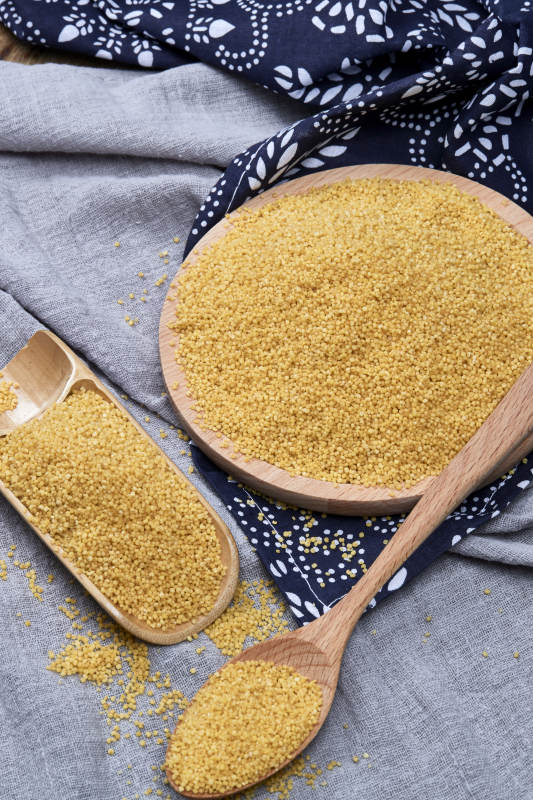 质量上乘的金黄小米粟米