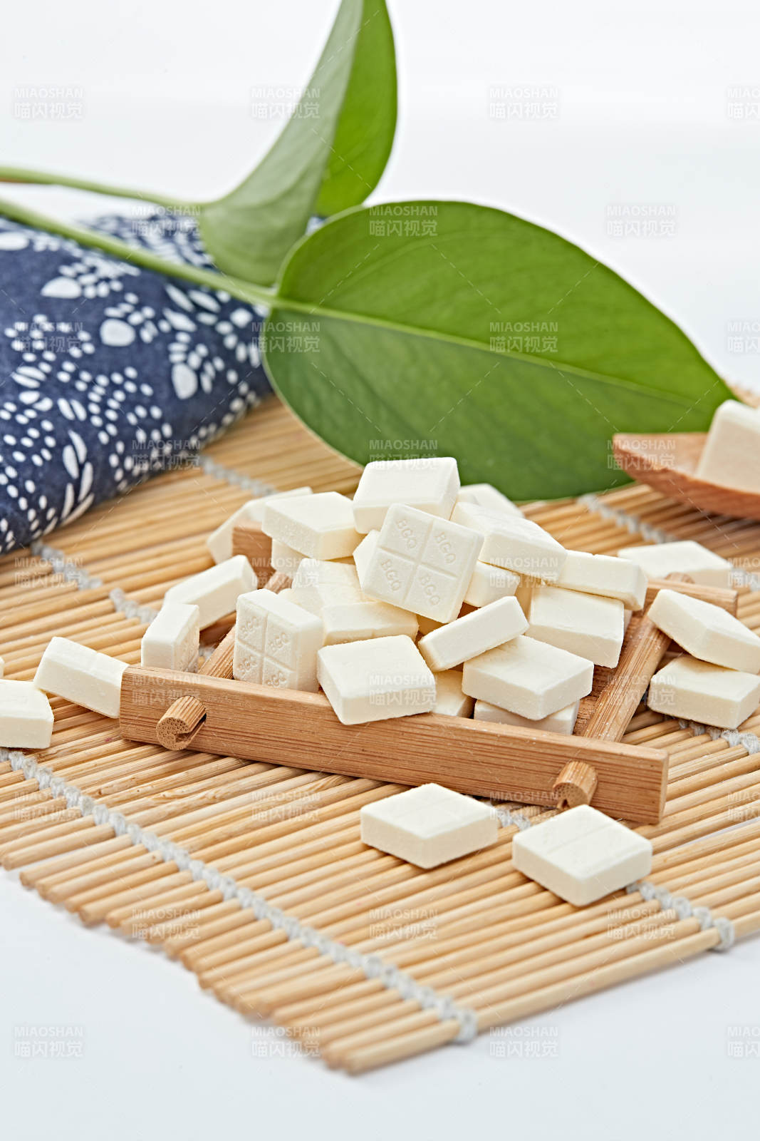 濃香甜美滋味濃郁的蒙族牛奶制品特寫