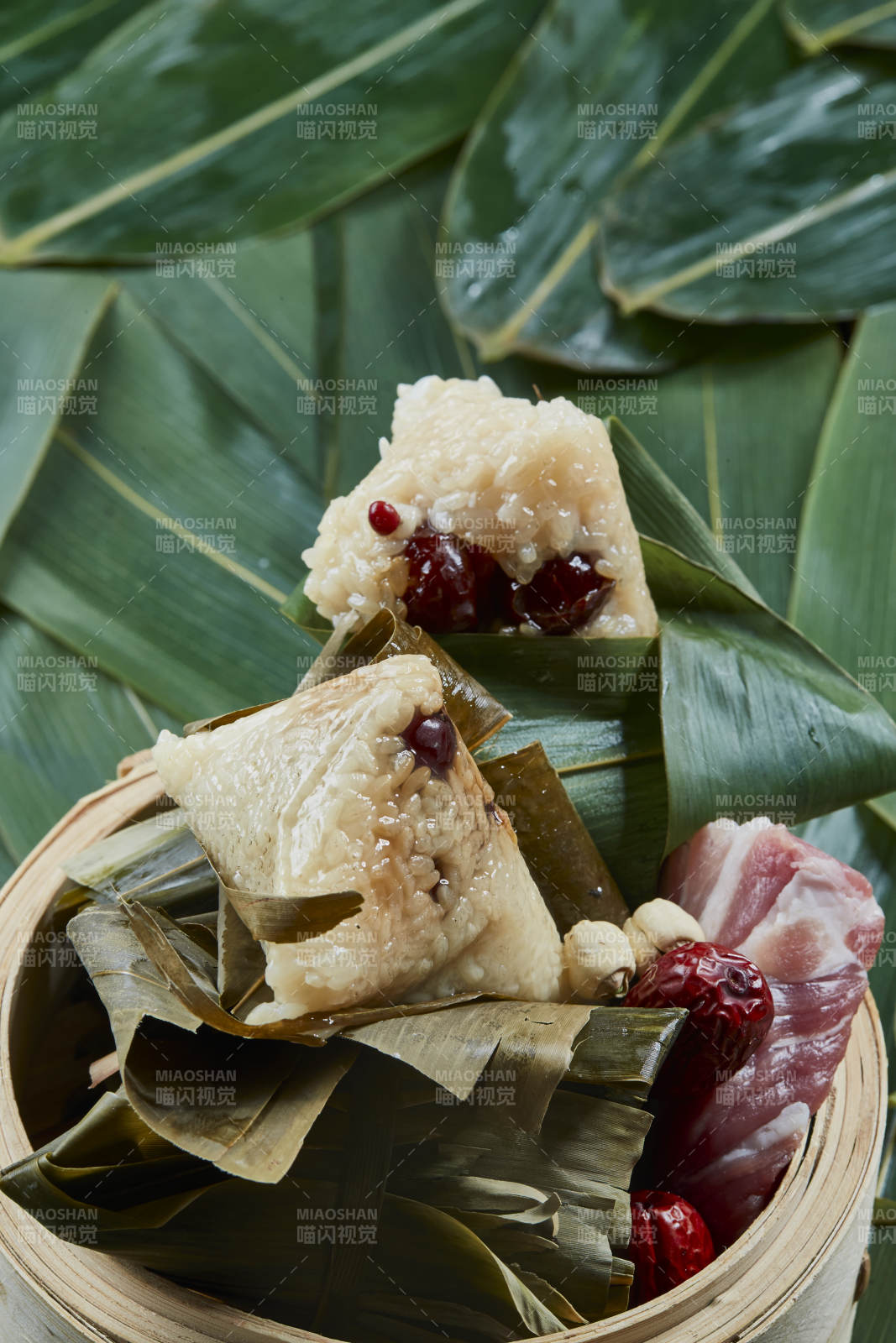 端午節的粽子和原材料
