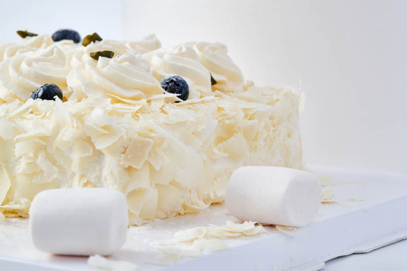 蓝莓白巧克力鲜奶慕斯榴莲蛋糕