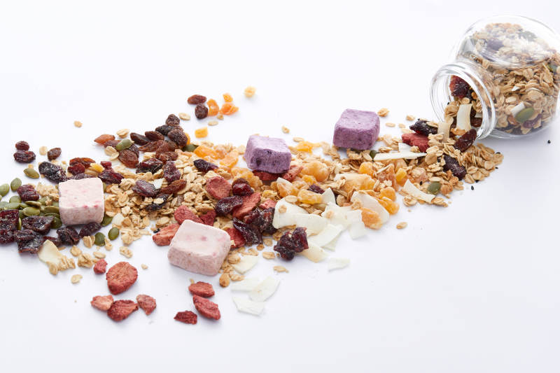 美味健康的营养早餐坚果混合烤燕麦