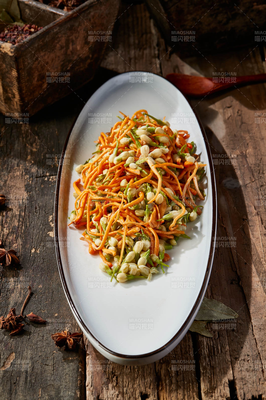 茉莉花拌虫草花