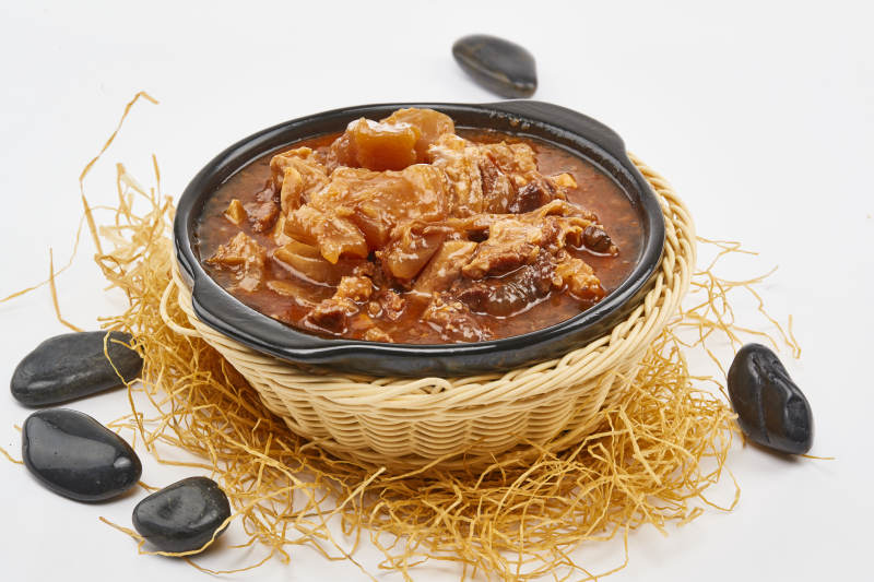 家常酱炖牛筋头巴脑