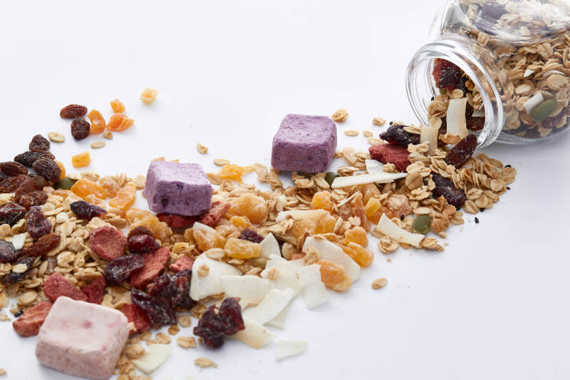 美味健康的营养早餐坚果混合烤燕麦