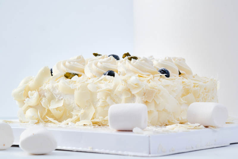 蓝莓白巧克力鲜奶慕斯榴莲蛋糕