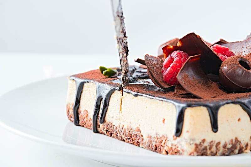 可可撒粉黑巧克力奶酪慕斯蛋糕