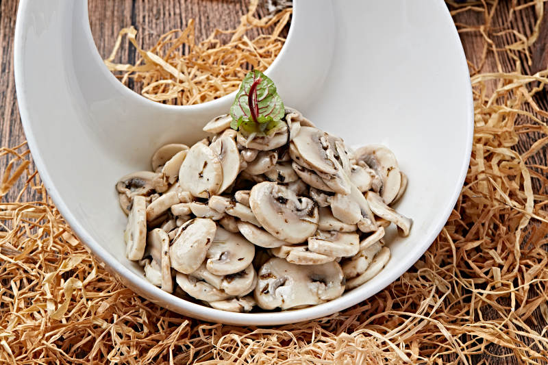 炝拌塞外白口蘑