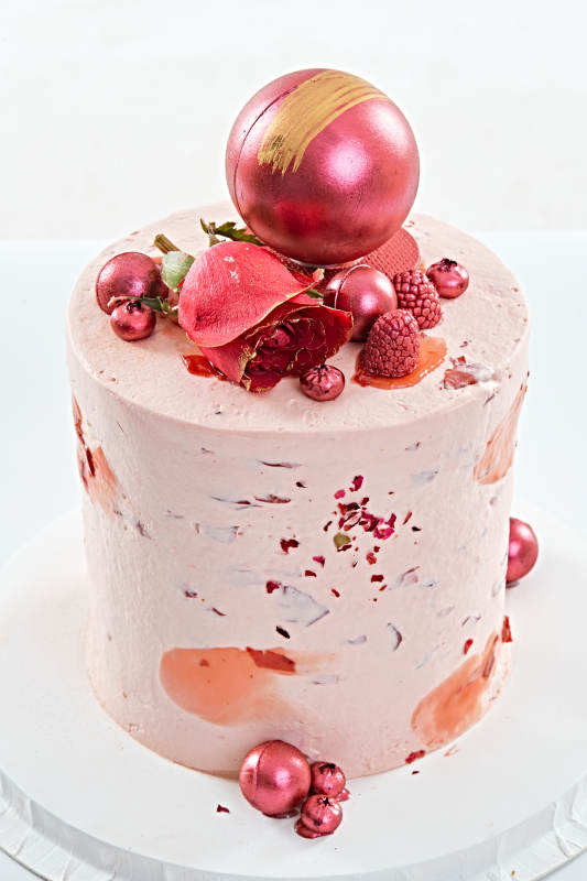 罗马的秘密玫瑰香味乳脂鲜奶婚礼蛋糕