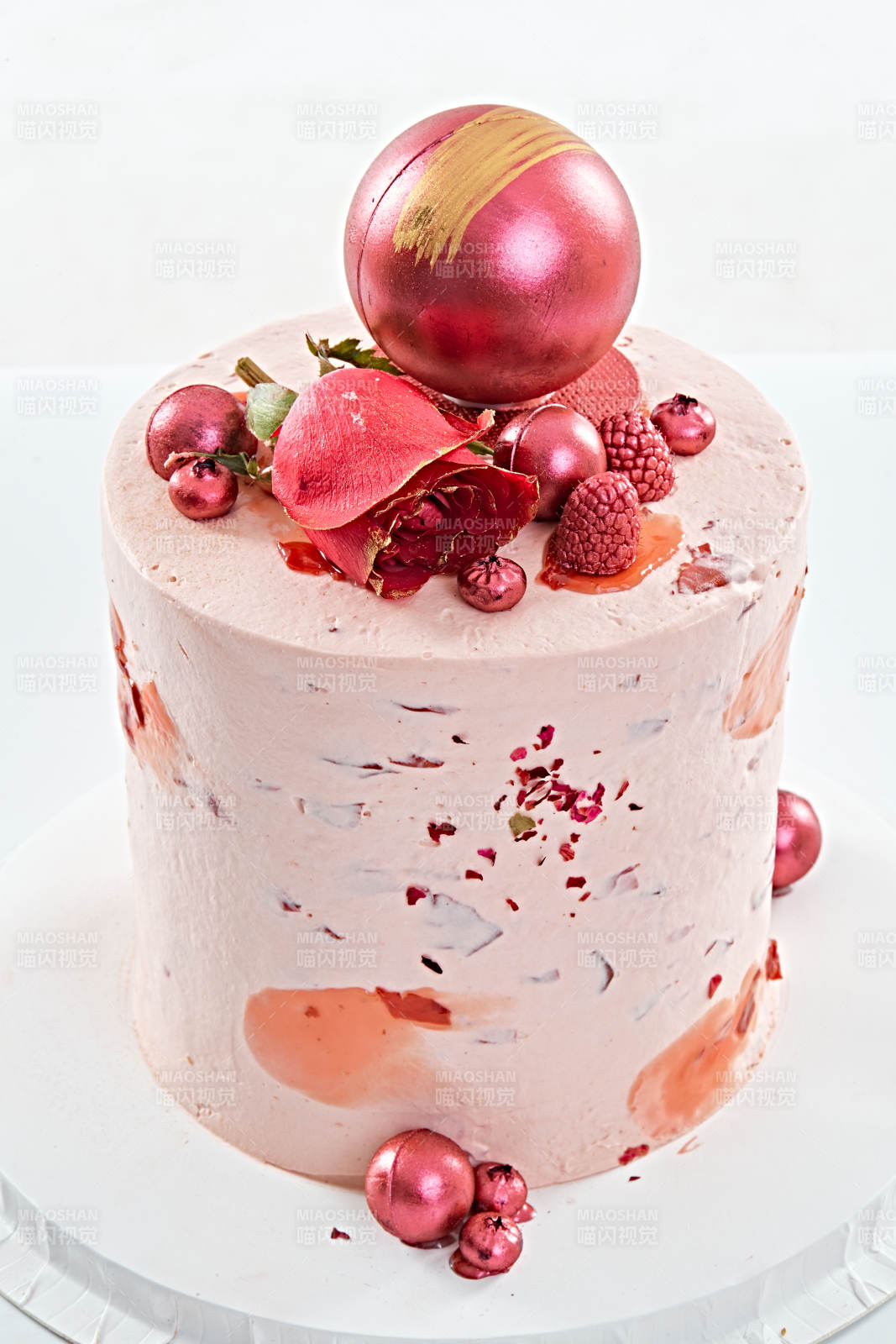 罗马的秘密玫瑰香味乳脂鲜奶婚礼蛋糕