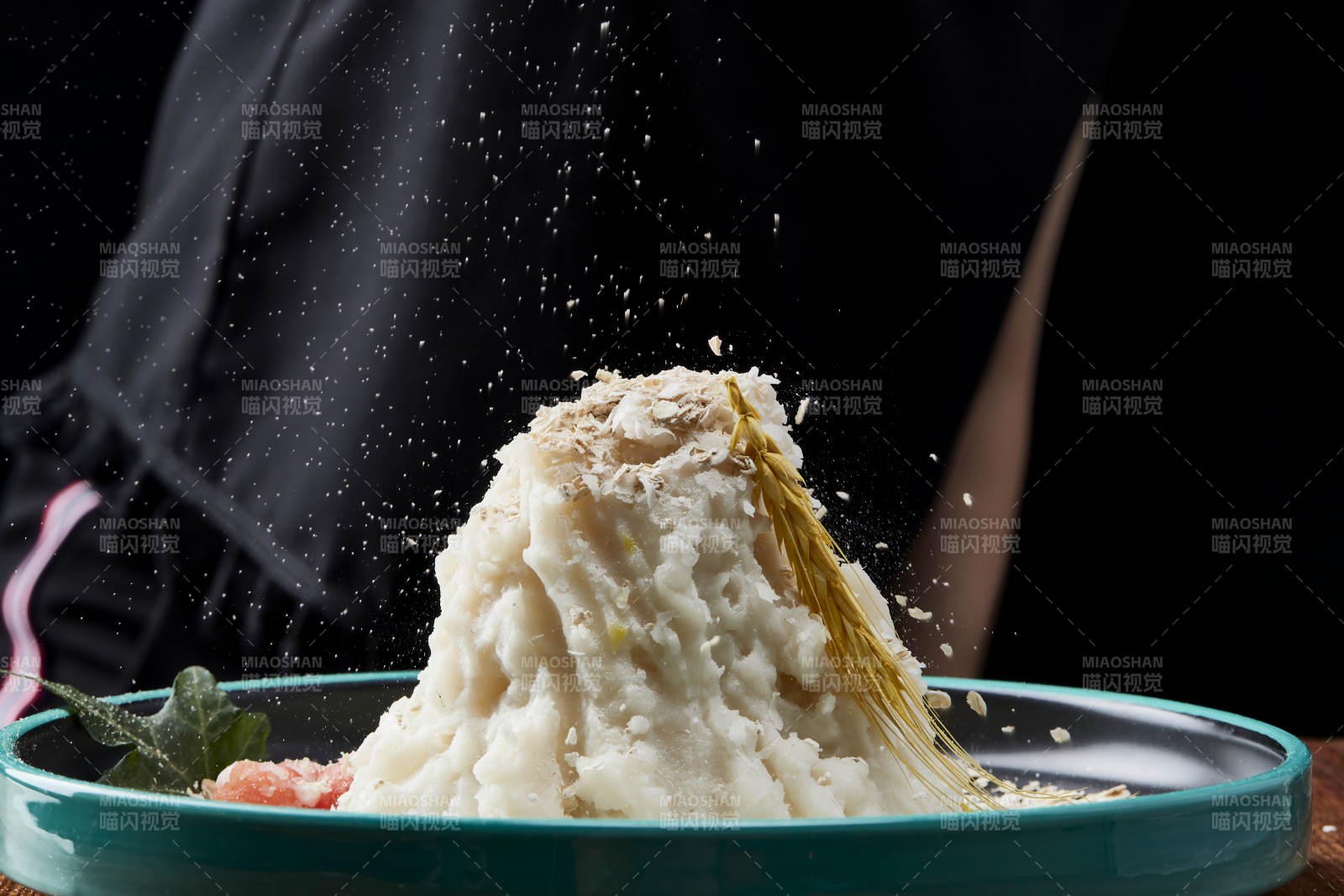 傳統(tǒng)健康美食營養(yǎng)土豆泥配薯片