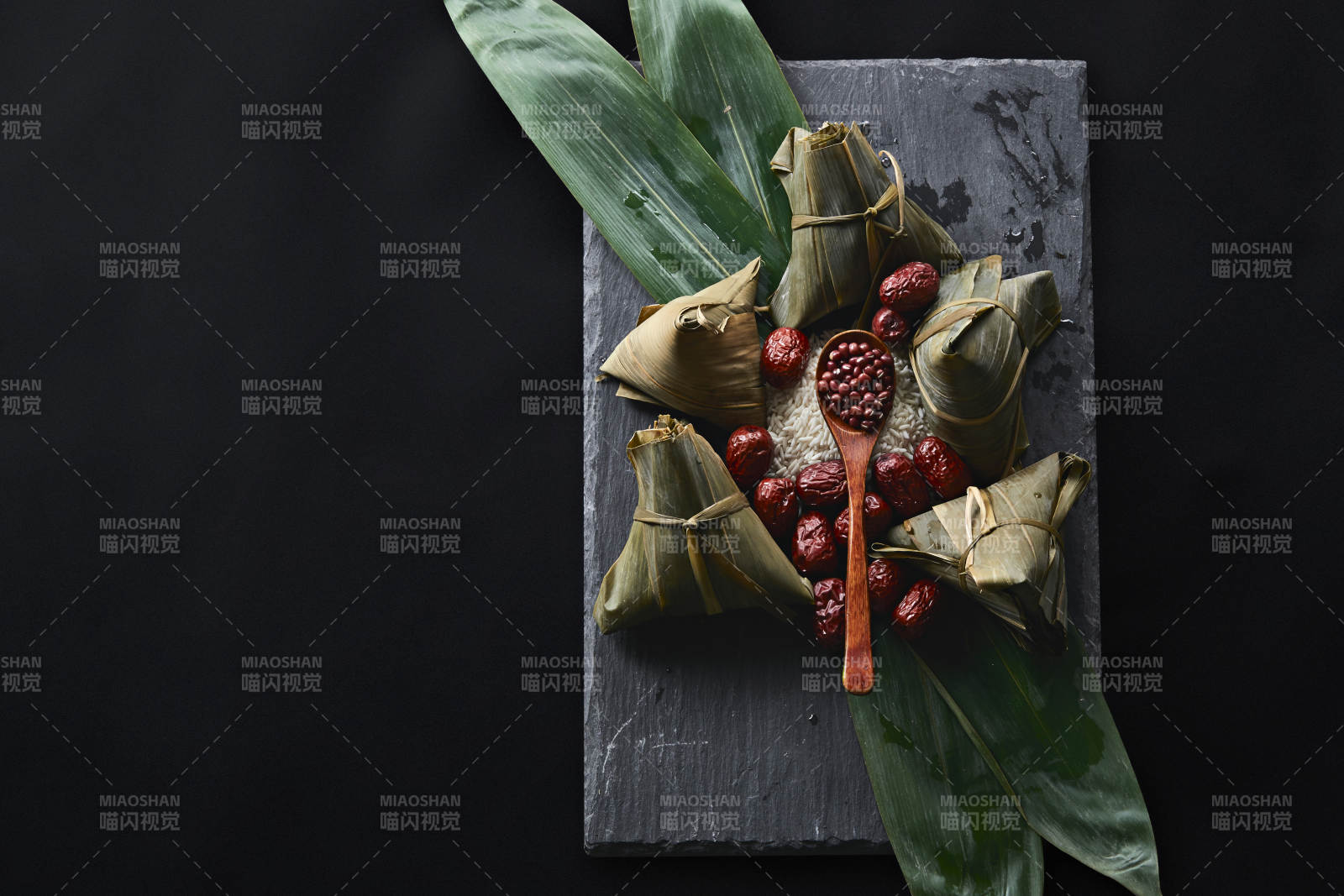 端午节的粽子和原材料