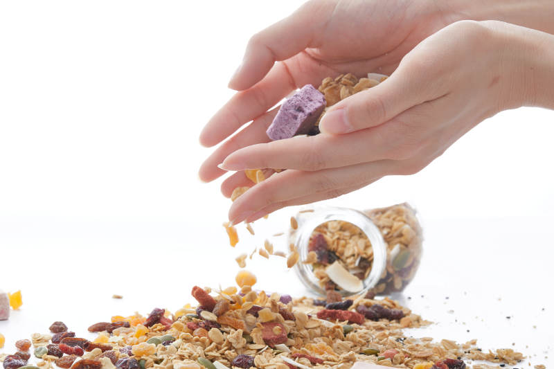 美味健康的营养早餐坚果混合烤燕麦