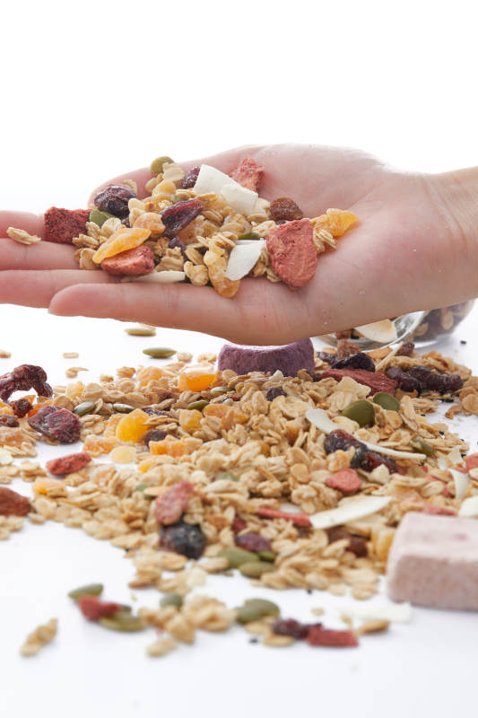 美味健康的营养早餐坚果混合烤燕麦