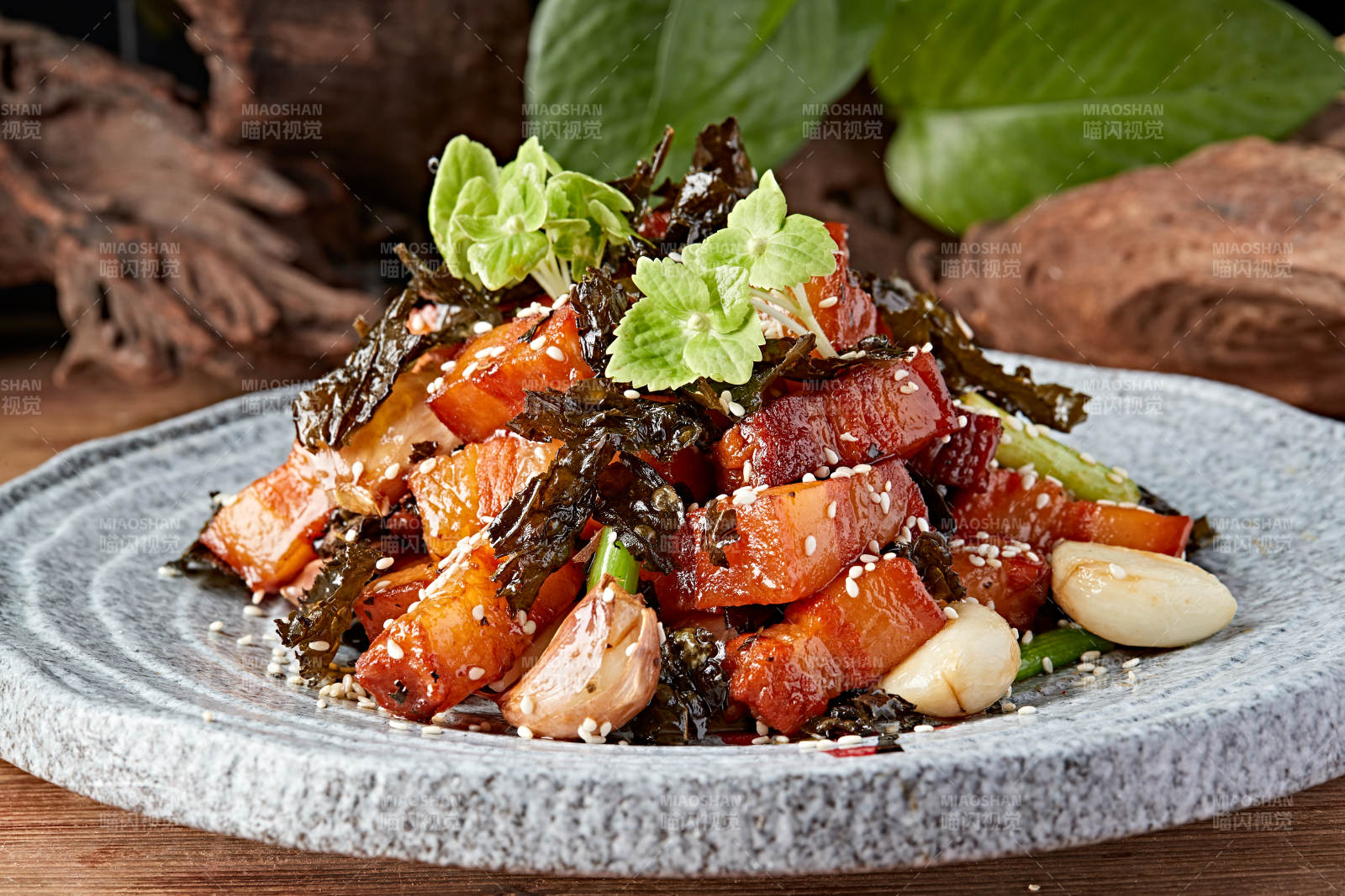 龙井蒜香红烧肉