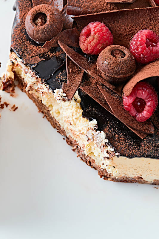 可可撒粉黑巧克力奶酪慕斯蛋糕