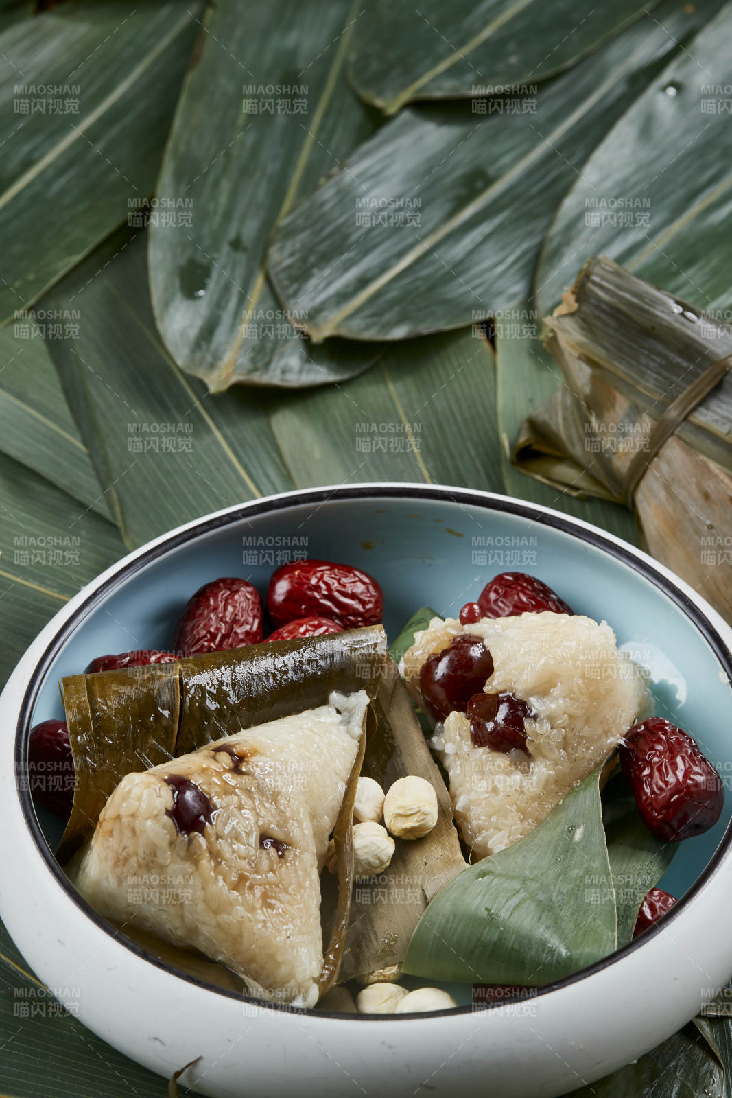 端午节的粽子和原材料