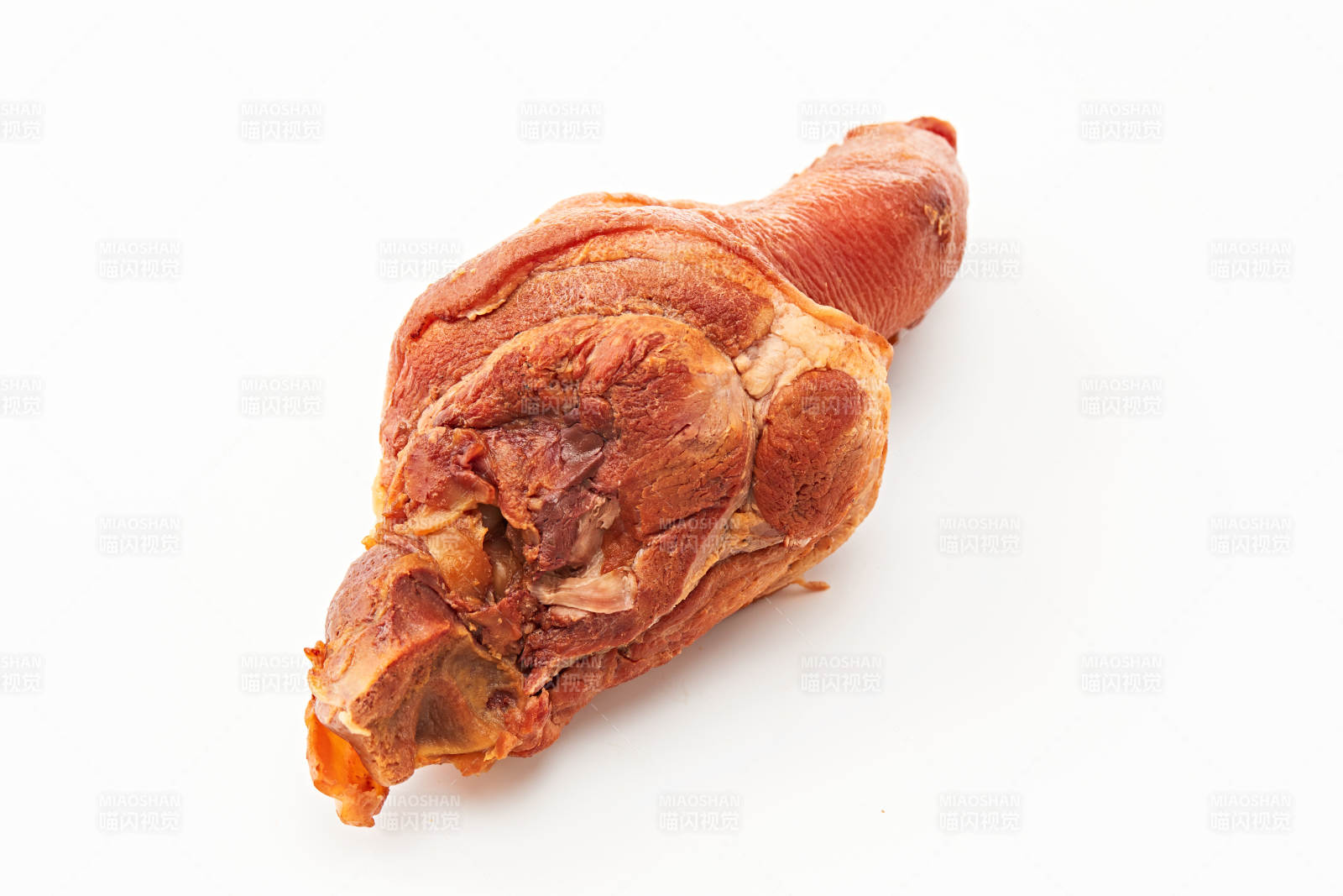 烟熏小香猪肘子