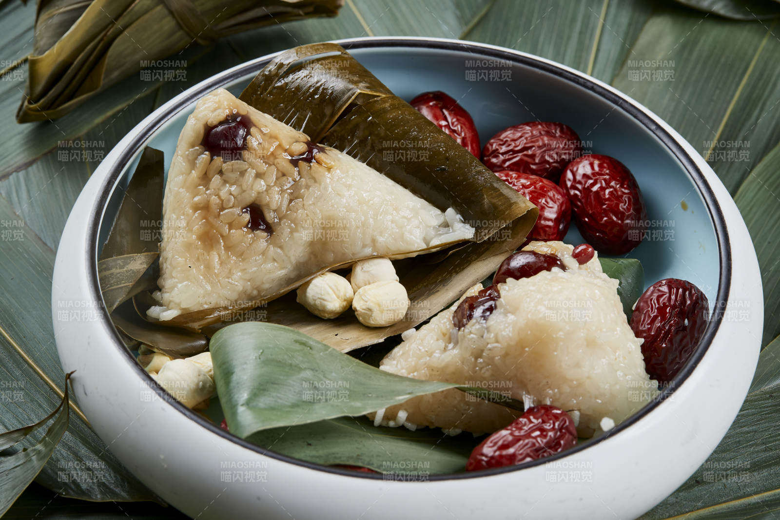 端午节的粽子和原材料