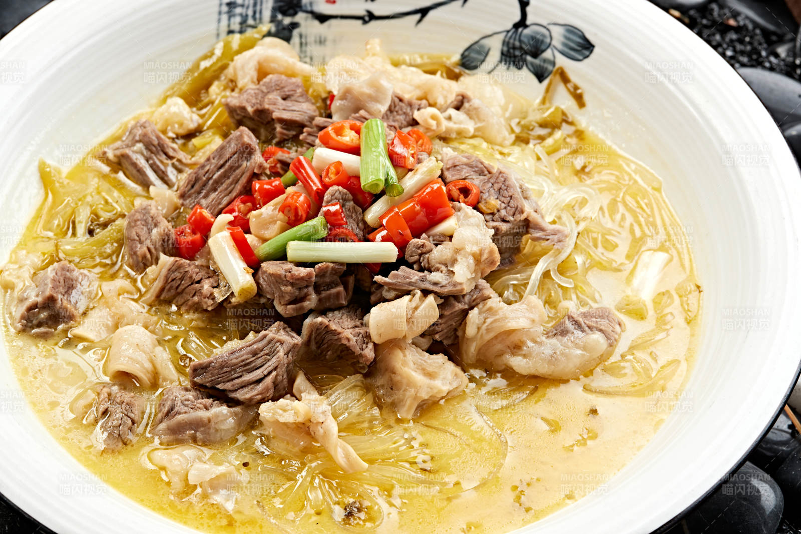 酸菜炖牛肉牛杂