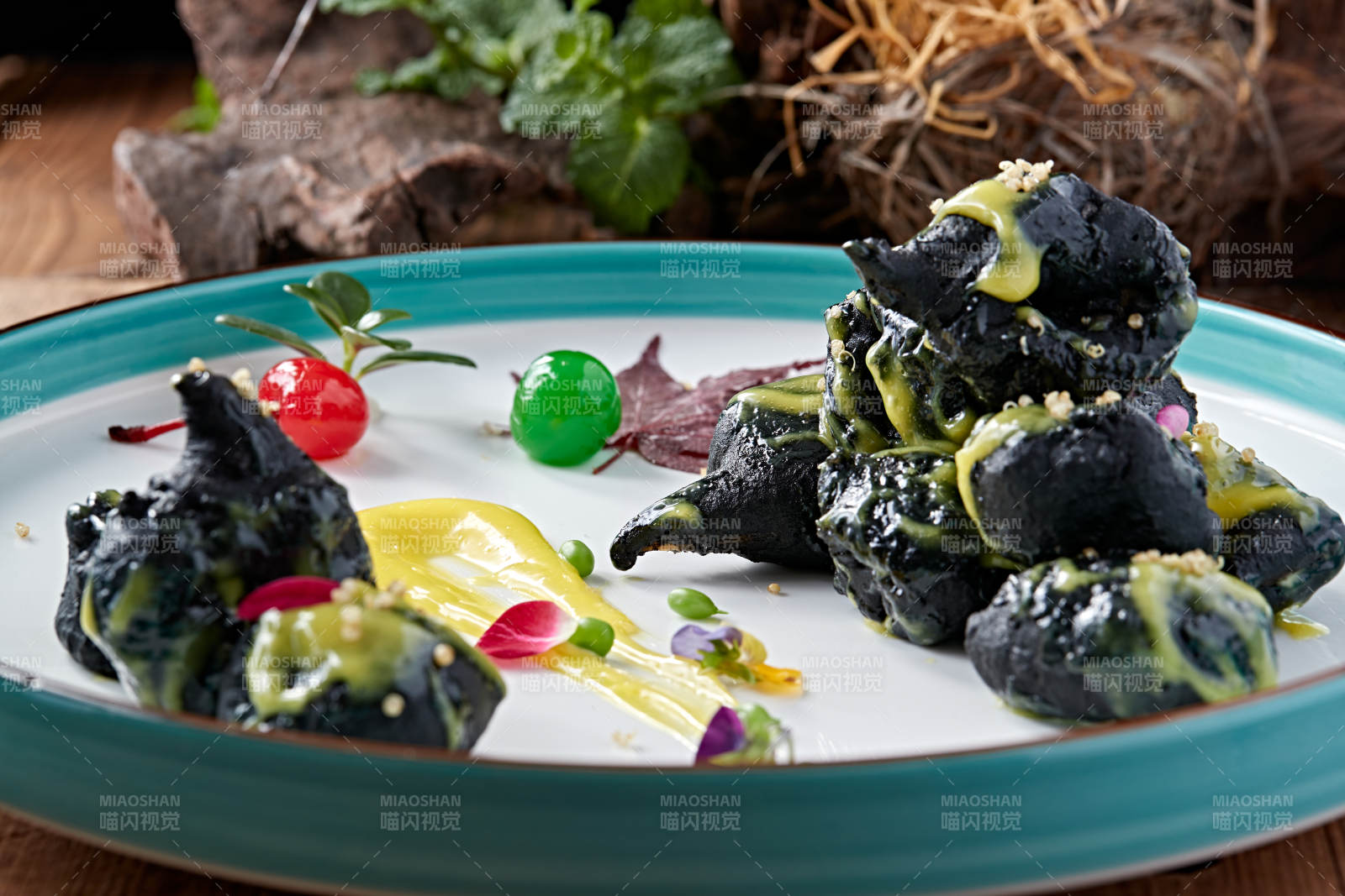 油炸天婦羅墨魚汁大蝦仁