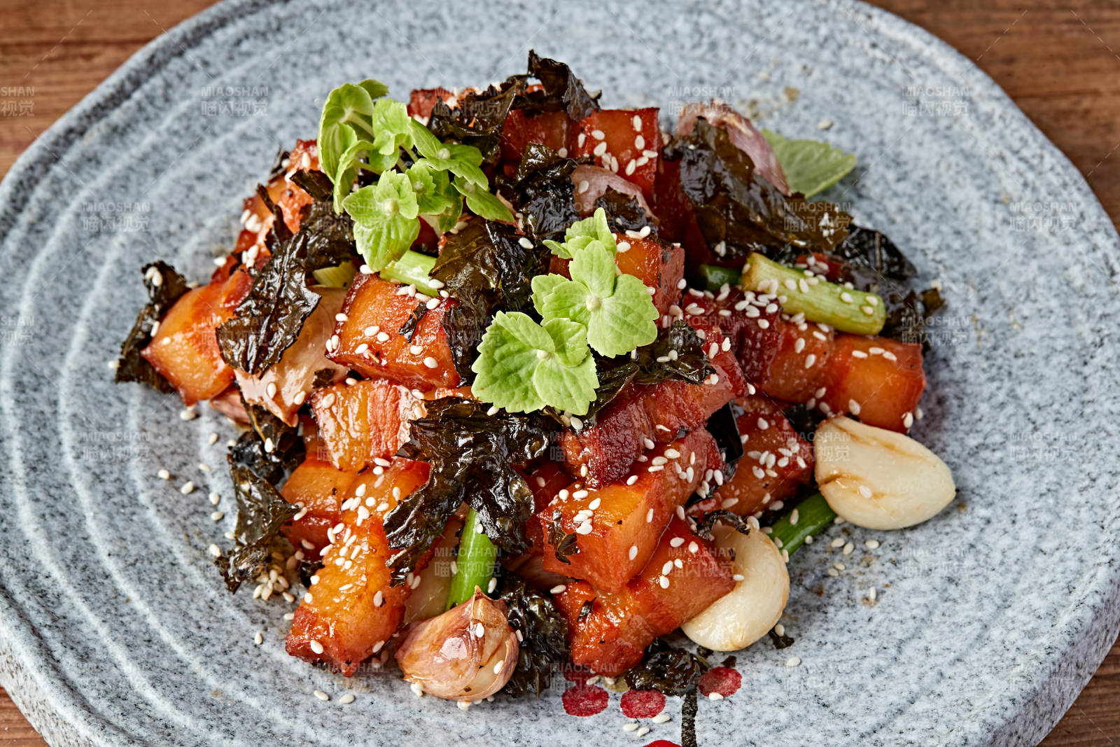 龙井蒜香红烧肉