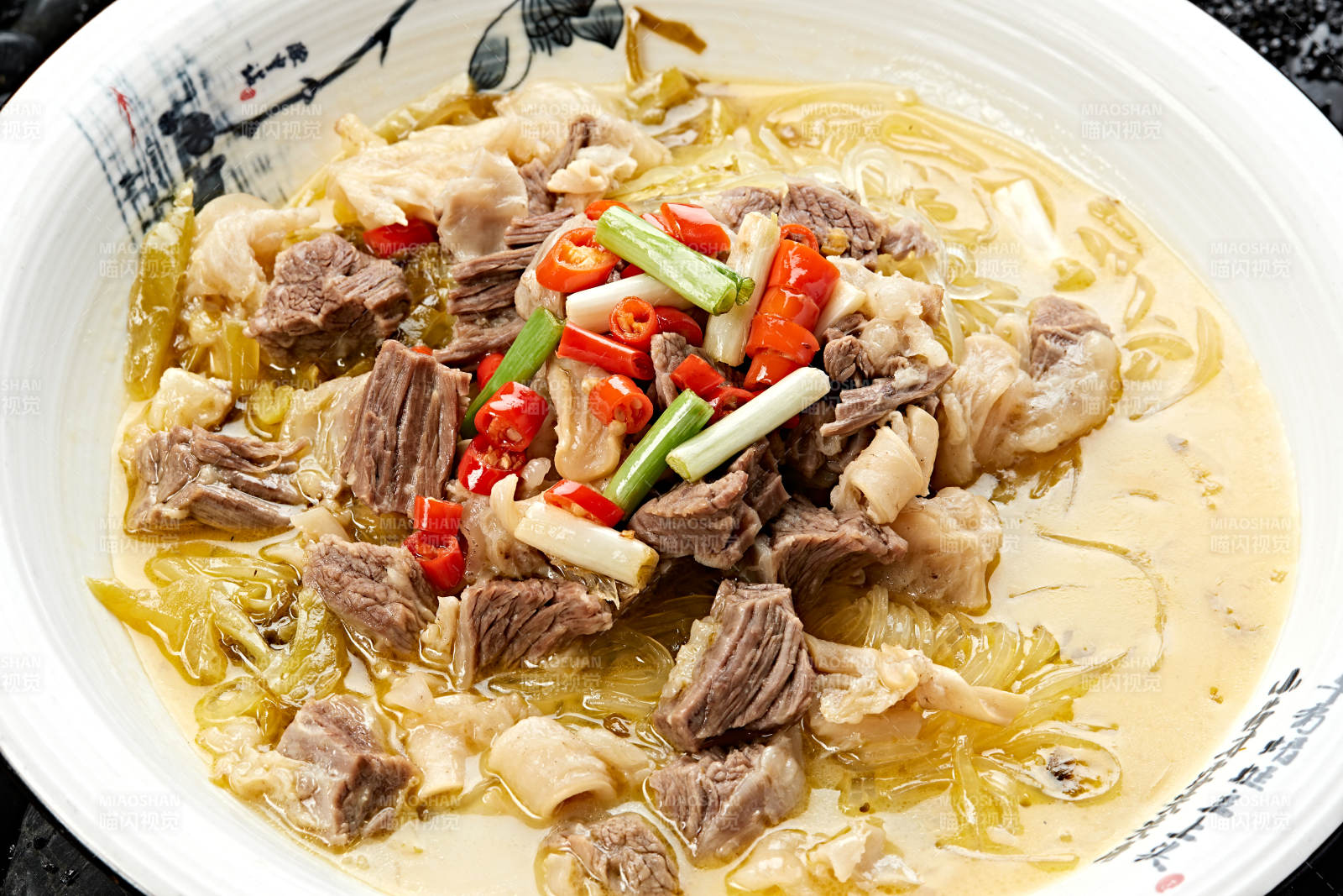 酸菜燉牛肉牛雜