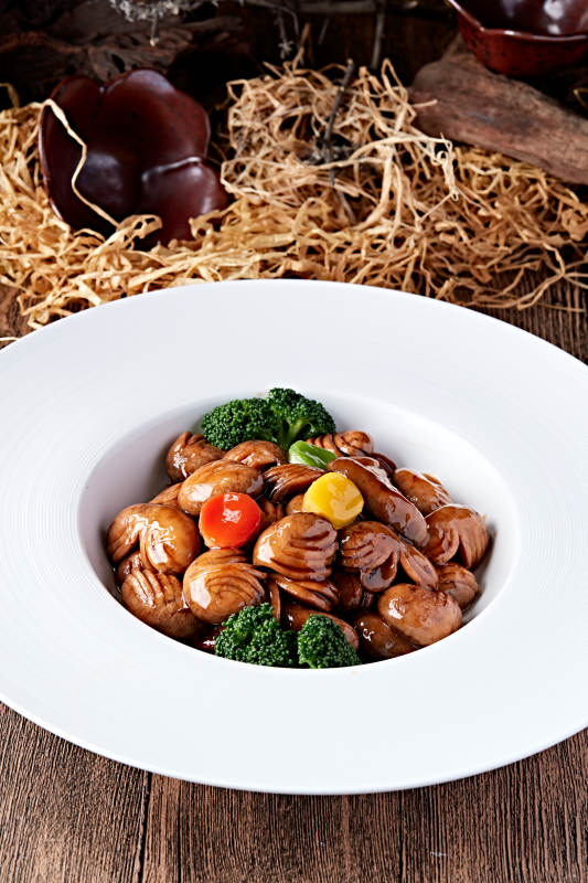 彩椒西蓝花红烧塞外白口蘑