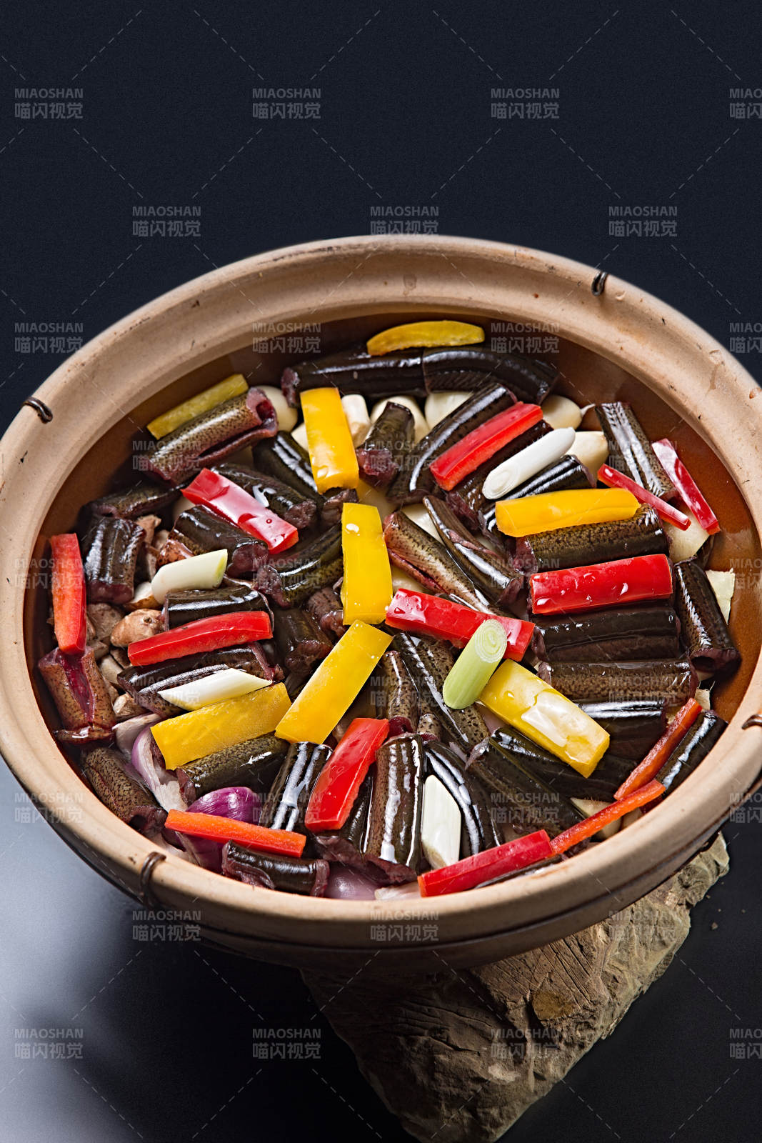 潮州生啫蒜香黃鱔煲