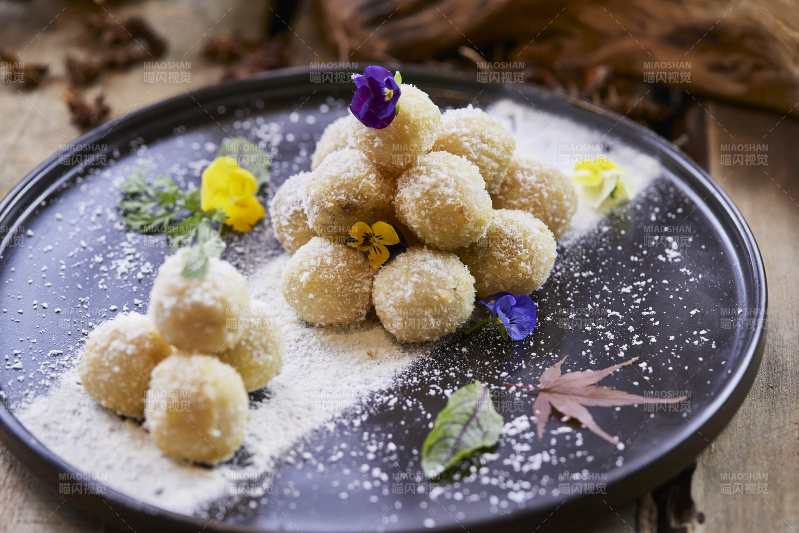 油炸荔枝豆沙糯米丸