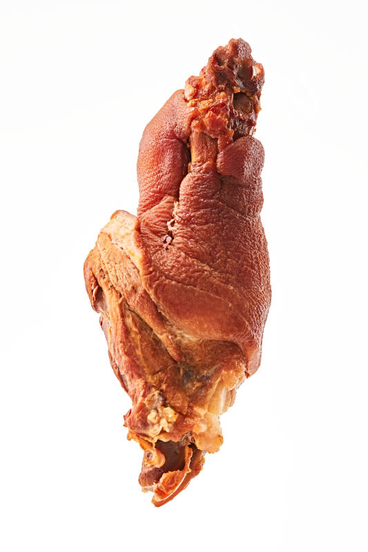 烟熏小香猪肘子