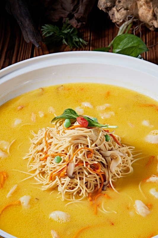 淮扬名菜鲜虾仁大烫干丝