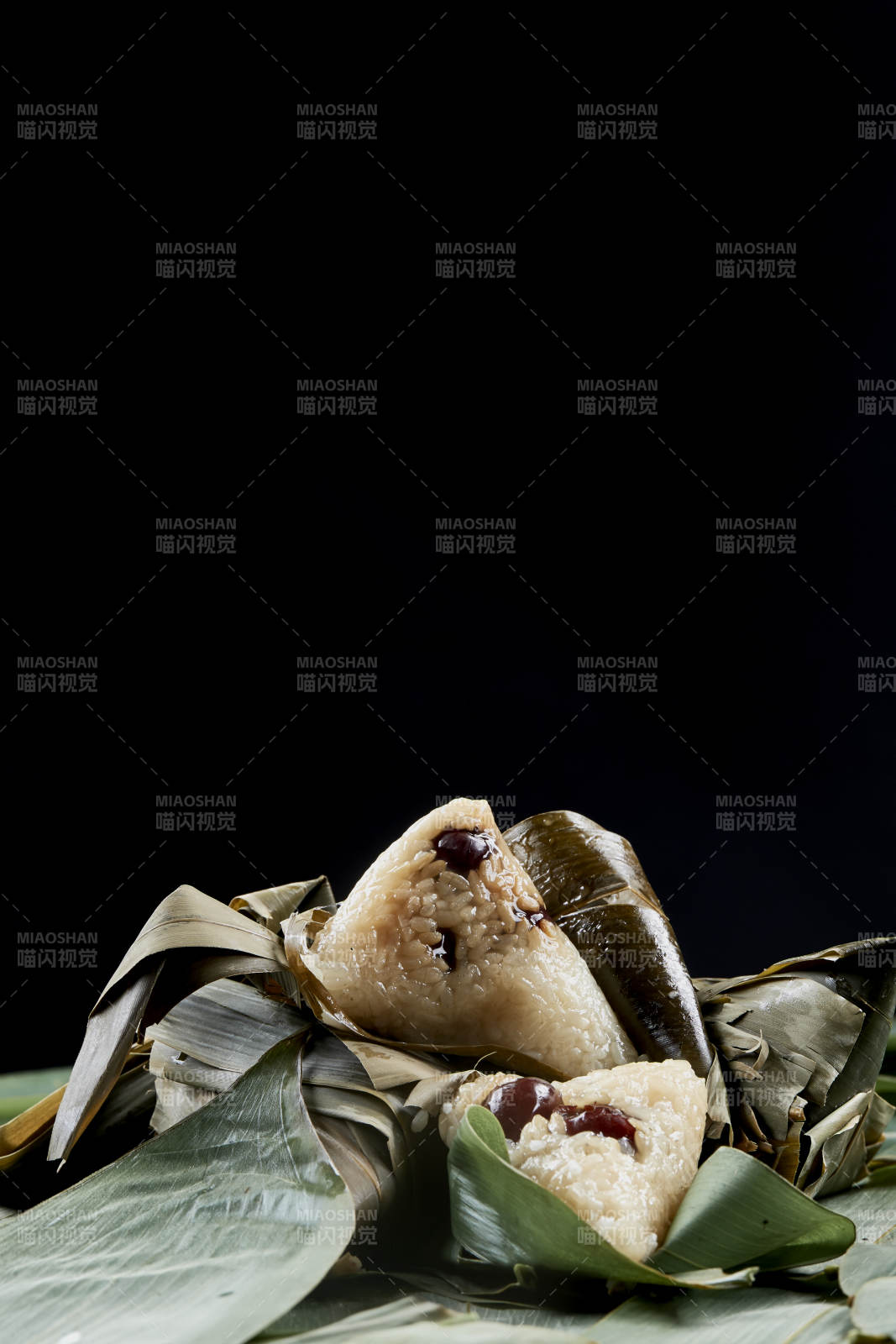 端午节的粽子和原材料