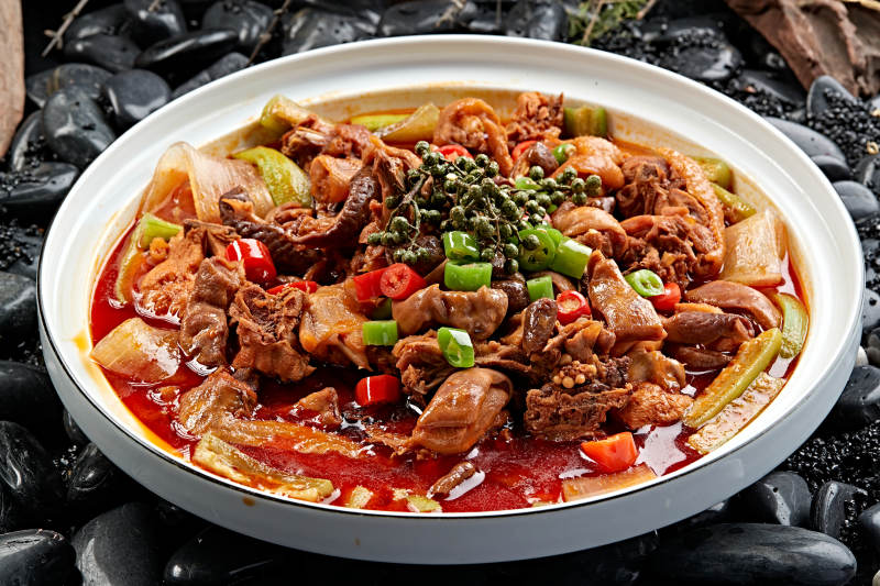 麻辣红油川香肚包鸡