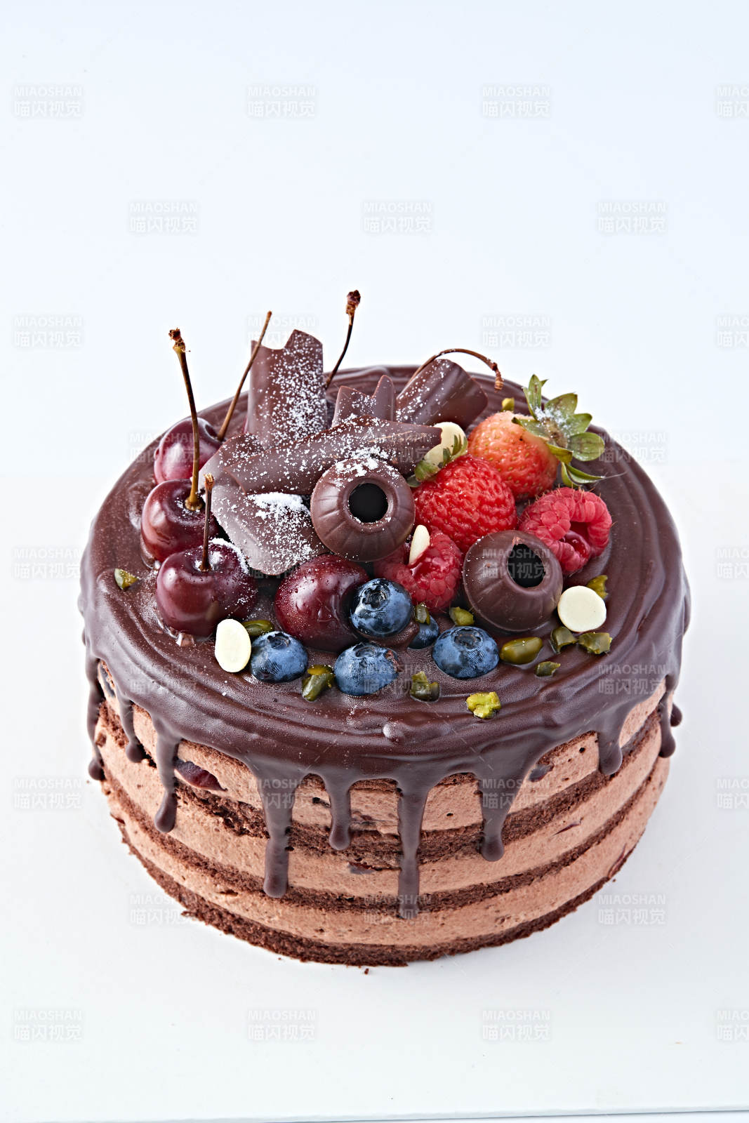 蓝莓草莓车厘子巧克力鲜奶慕斯生日蛋糕