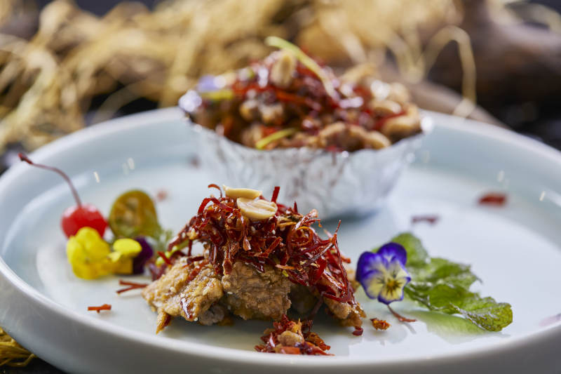 干炸牛里脊配红椒丝干炸牛肉