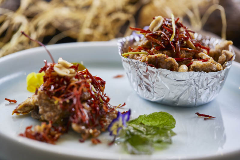 干炸牛里脊配红椒丝干炸牛肉